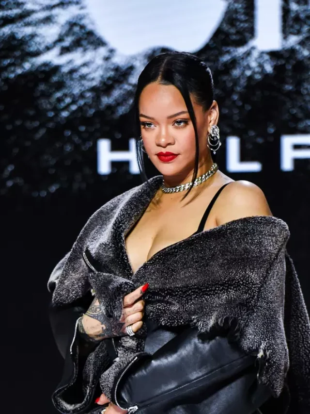 What Time Does Rihanna’s Halftime Show Start at the Super Bowl